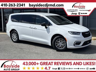 New 2026 Chrysler Pacifica Select