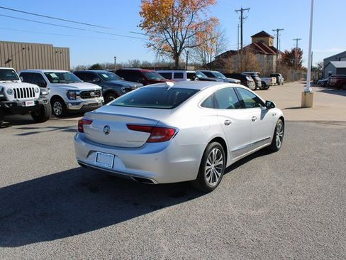 Used 2018 Buick LaCrosse Essence image 9