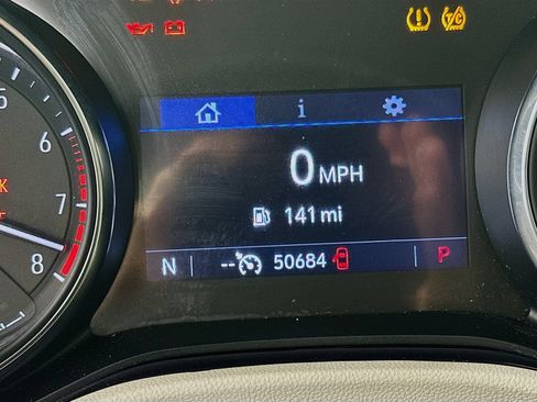 Used 2023 Buick Encore GX Essence w/ Experience Buick Package FWD image 12