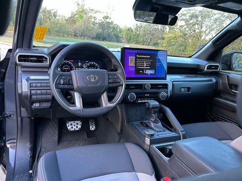 Certified 2025 Toyota Tacoma TRD Sport image 12