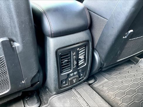 Used 2022 Dodge Durango R/T w/ Trailer Tow Group IV AWD/4WD image 10