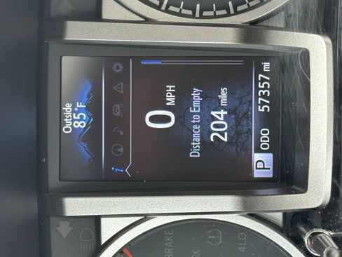 Used 2022 Toyota Tacoma Limited AWD/4WD image 44