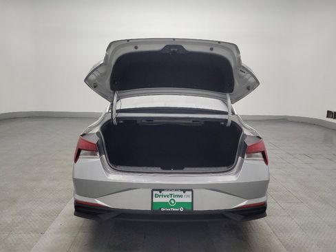 Used 2021 Hyundai Elantra SEL image 29