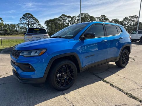 New 2026 Jeep Compass Latitude AWD/4WD image 7