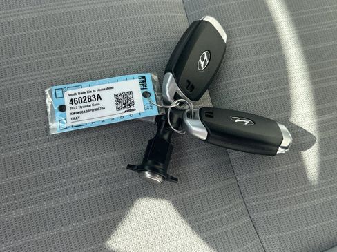 Used 2023 Hyundai Kona SEL AWD/4WD image 20