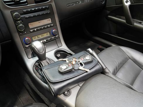 Used 2007 Chevrolet Corvette Coupe w/ Preferred Equipment Group RWD image 52