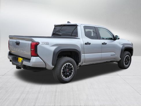 Certified 2024 Toyota Tacoma TRD Off-Road AWD/4WD image 7
