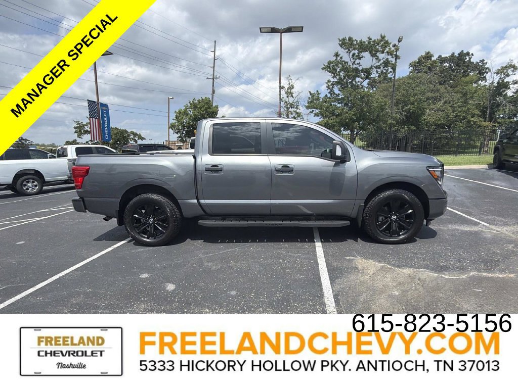 Used 2023 Nissan Titan SV w/ SV Convenience Package AWD/4WD image 2