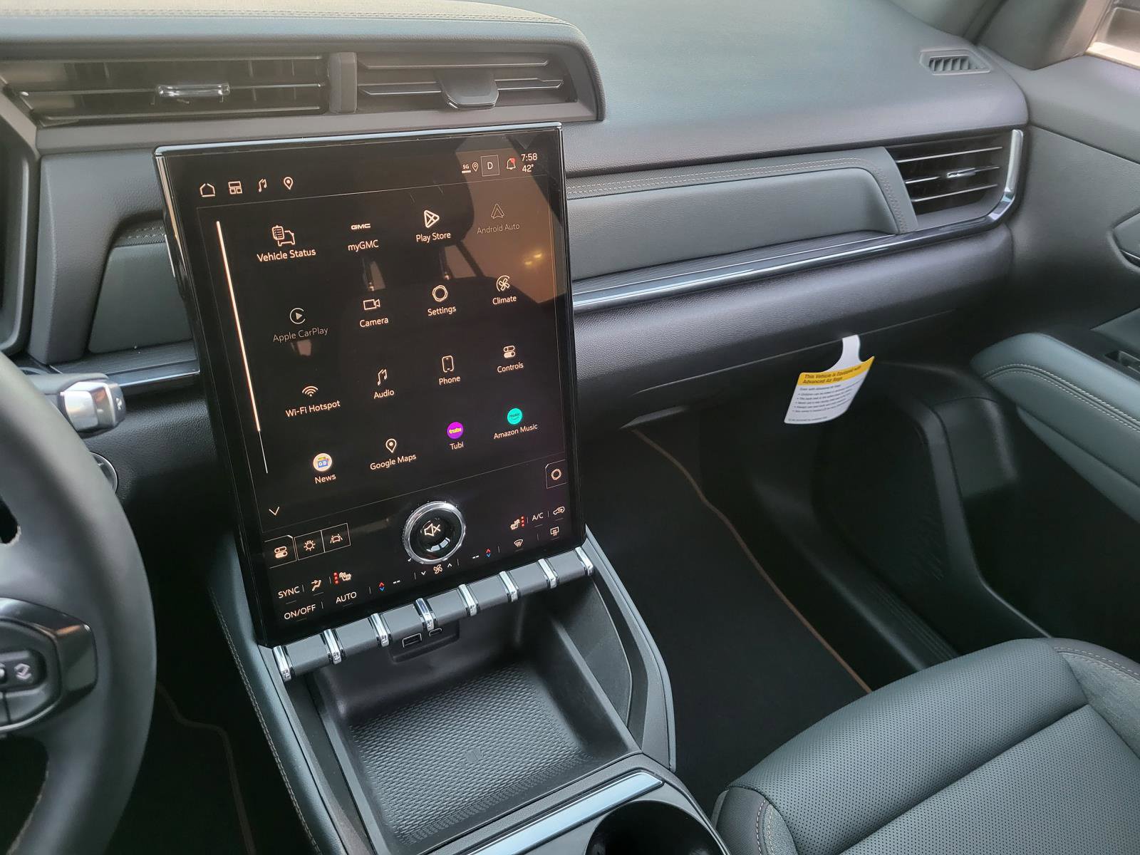 New 2026 GMC Terrain AT4 AWD/4WD image 8