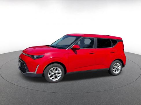 Used 2025 Kia Soul LX w/ LX Technology Package FWD image 7