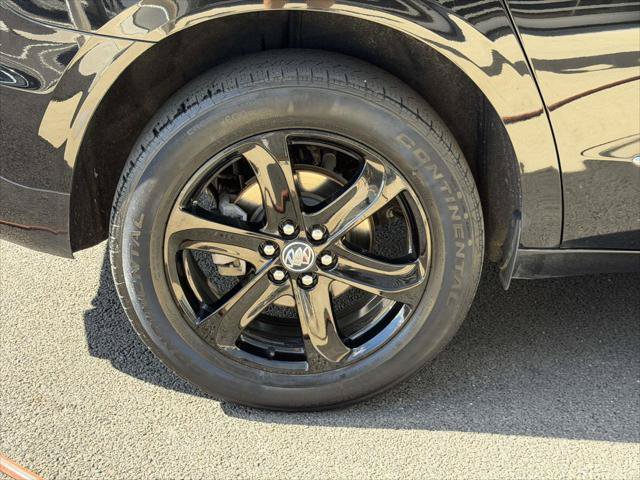 Used 2024 Buick Enclave Essence w/ Experience Buick Package AWD/4WD image 8