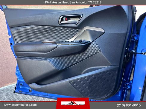 Used 2019 Toyota C-HR XLE image 19