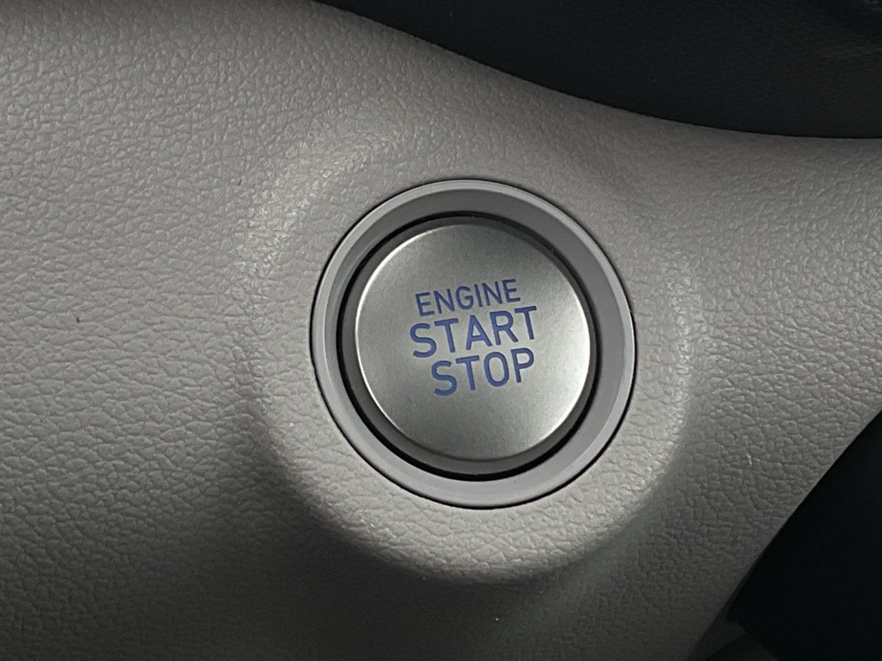 Used 2025 Hyundai Venue SEL FWD image 25
