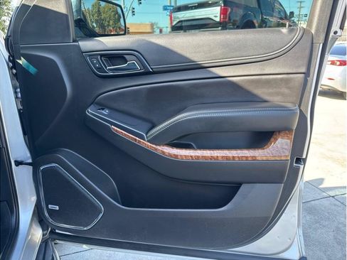 Used 2018 Chevrolet Tahoe Premier AWD/4WD image 37
