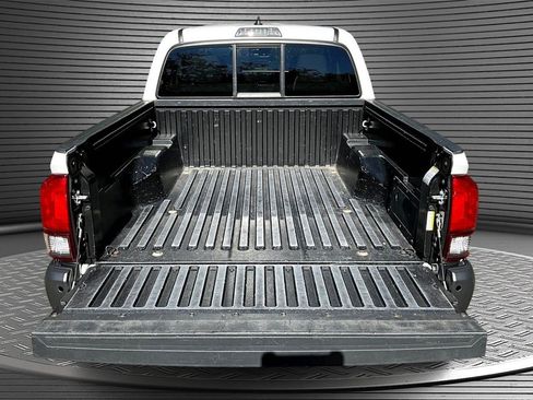 Used 2023 Toyota Tacoma SR image 33