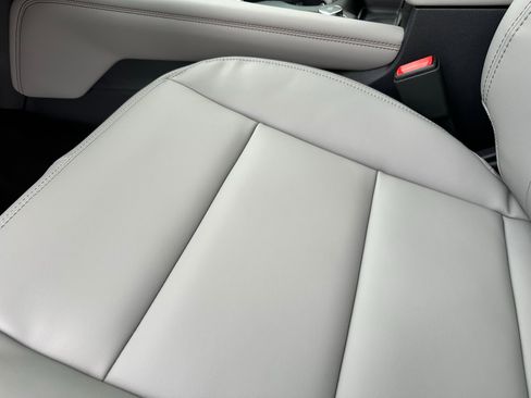 New 2026 Ford Explorer Active w/ Active Comfort Package image 30