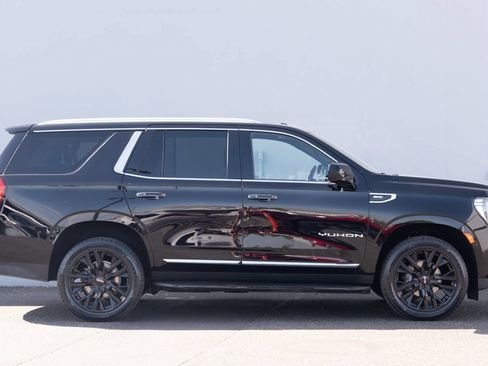 Used 2023 GMC Yukon SLT AWD/4WD image 31