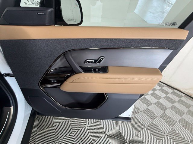 New 2027 Land Rover Range Rover Sport SE AWD/4WD image 39