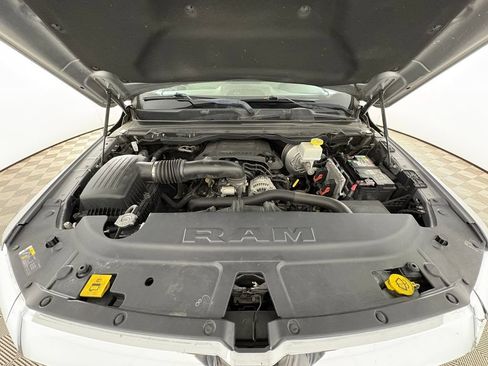 Used 2019 RAM 1500 Laramie AWD/4WD image 33