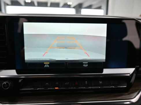 Used 2024 Chevrolet Silverado 1500 LT RWD image 20