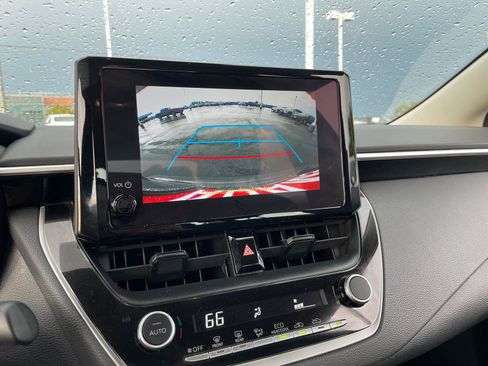 Used 2024 Toyota Corolla LE image 25