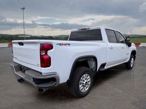 Used 2024 Chevrolet Silverado 2500 LT w/ All Star Edition AWD/4WD image 3