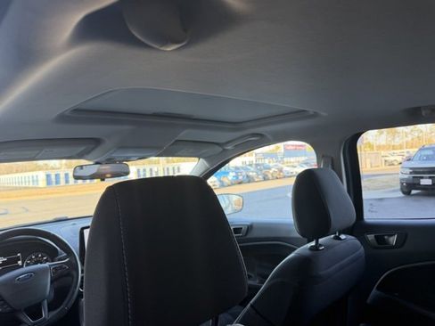 Used 2020 Ford EcoSport SE w/ SE Convenience Package image 10