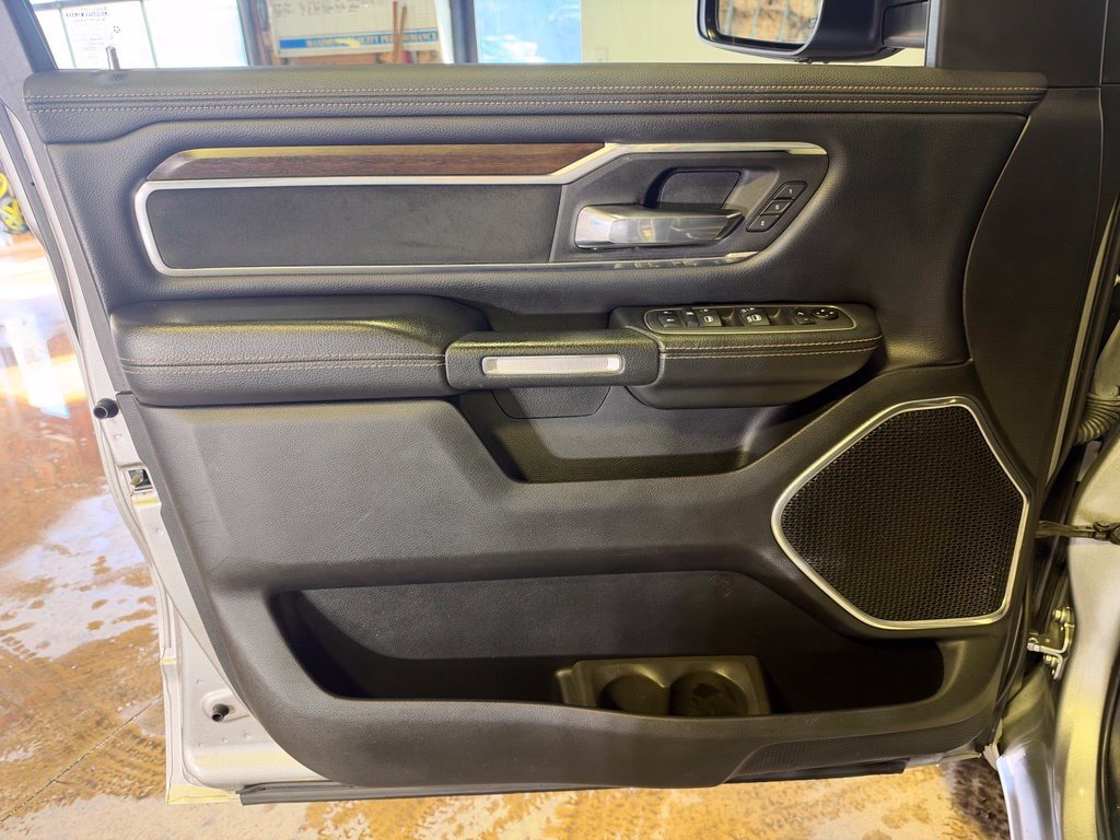 Used 2021 RAM 1500 Laramie AWD/4WD image 8