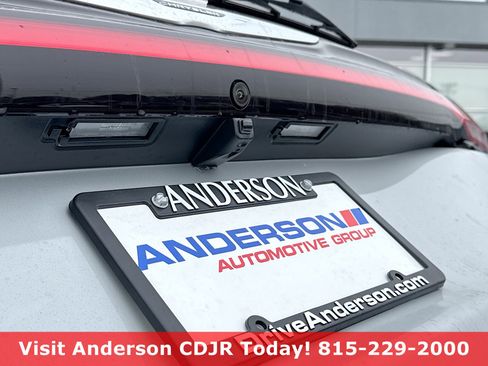 New 2026 Chrysler Pacifica Select AWD/4WD image 13