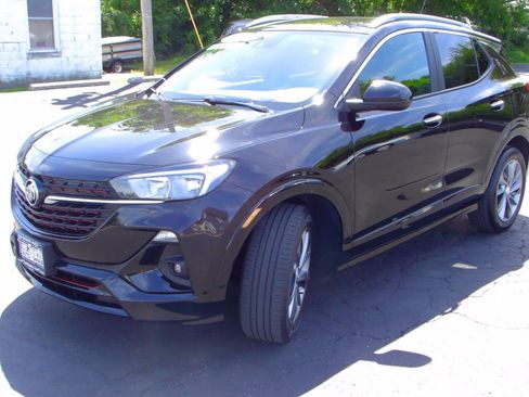 Used 2023 Buick Encore GX Select w/ Sport Touring Package FWD image 3