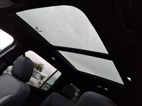 New 2026 Chevrolet Traverse LT w/ Sun and Wheel Package image 18