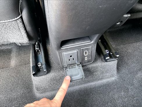 Used 2021 Chevrolet TrailBlazer ACTIV w/ Convenience Package FWD image 34