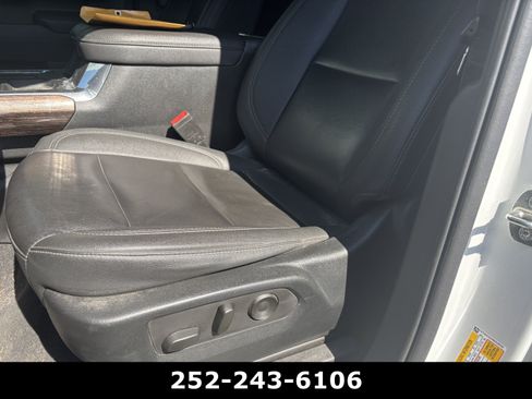 Used 2022 GMC Sierra 1500 Elevation w/ Elevation Premium Package AWD/4WD image 12