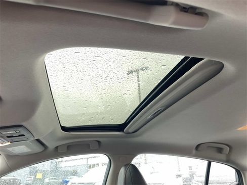 Certified 2024 Nissan Sentra SR w/ SR Premium Package image 19