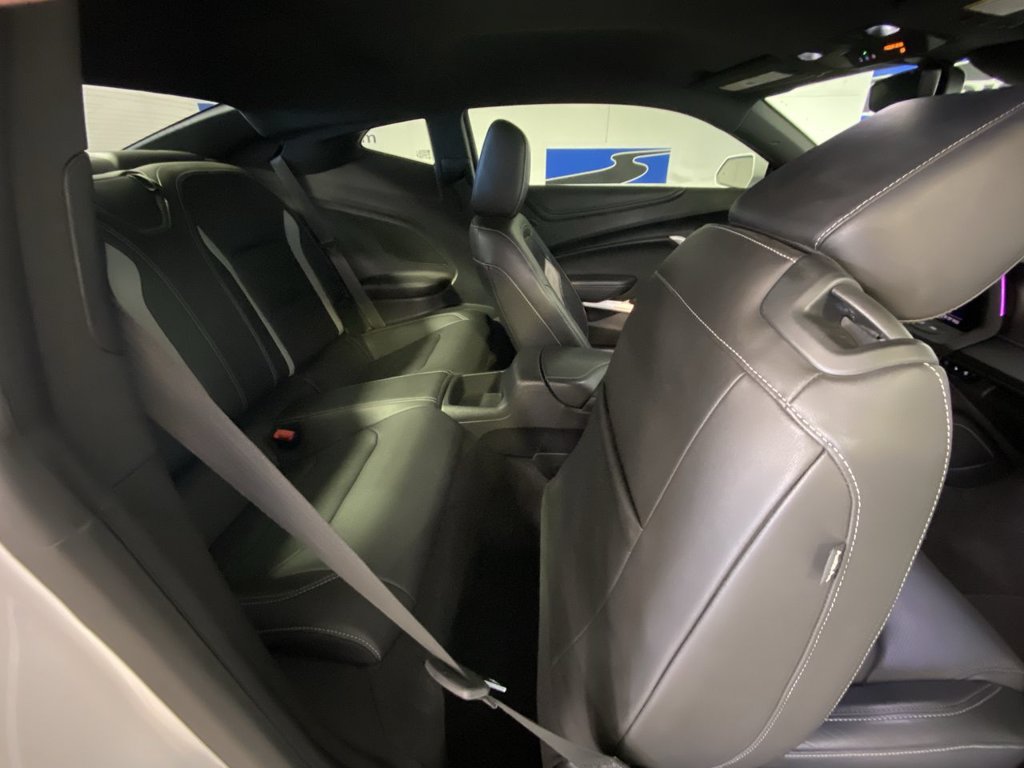 Used 2020 Chevrolet Camaro SS RWD image 32