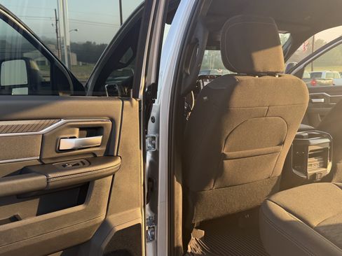 New 2026 RAM 2500 Big Horn AWD/4WD image 39