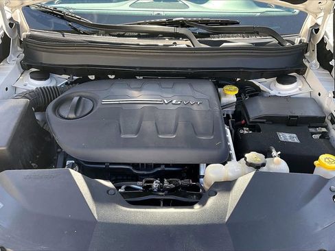 Used 2019 Jeep Cherokee Trailhawk w/ Comfort/Convenience Group image 37