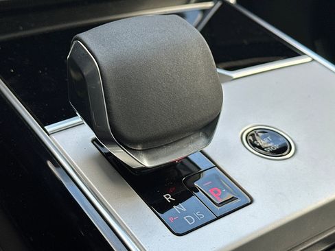 New 2026 Land Rover Range Rover SE image 23