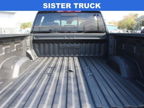 Used 2025 GMC Sierra 2500 AT4 w/ AT4 Premium Plus Package image 11