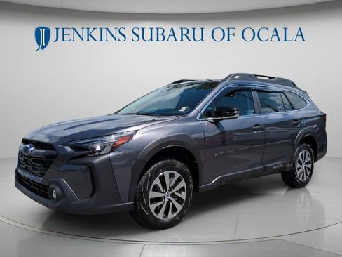 Used 2025 Subaru Outback Premium AWD/4WD image 7