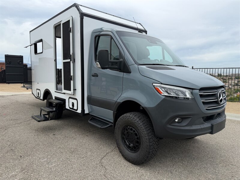 Used 2024 Mercedes-Benz Sprinter 3500 image 22