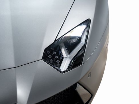 Used 2017 Lamborghini Aventador LP 700-4 image 8
