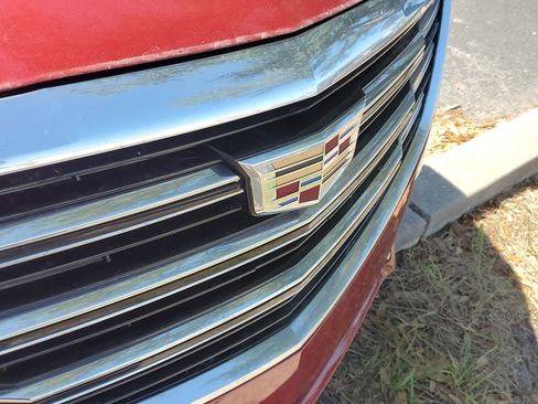 Used 2018 Cadillac XTS Luxury FWD image 3