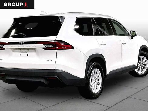 Certified 2025 Toyota Grand Highlander AWD image 13