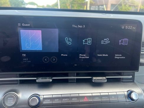 Used 2024 Hyundai Kona SEL AWD/4WD image 4