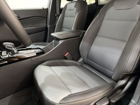 New 2026 Chevrolet Trax LT w/ Driver Confidence Package image 18