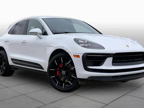 Used 2022 Porsche Macan S w/ Premium Package Plus AWD/4WD image 1