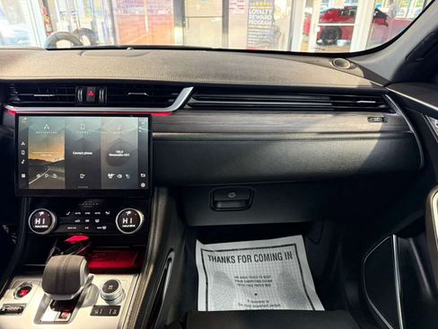 Used 2022 Jaguar F-PACE S AWD/4WD image 21