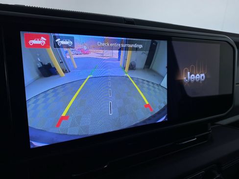 Used 2024 Jeep Wrangler Sahara w/ Technology Group image 7