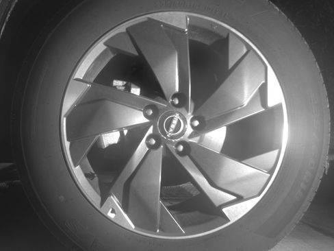 Used 2025 Nissan Rogue SV AWD/4WD image 12